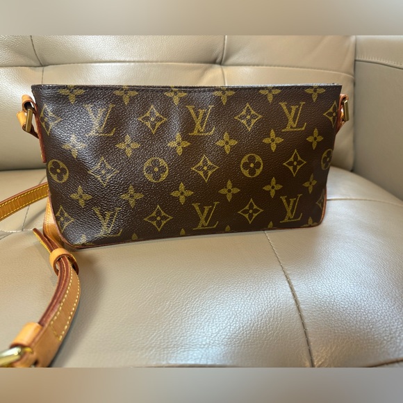 Louis Vuitton▪️Vintage Monogram Trotteur shoulder / crossbody bag - Picture 4 of 15